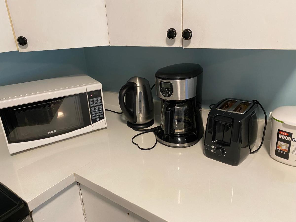 Jane'S Cozy Suite Surrey Ngoại thất bức ảnh
